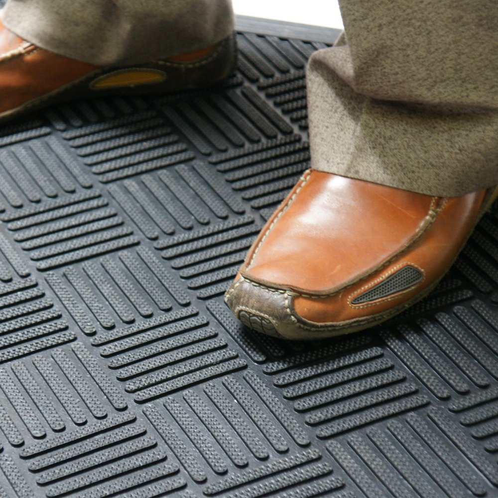 Rubber-Cal Dura-Scraper Checkered 3x5ft size suits indoor or outdoor entrances.