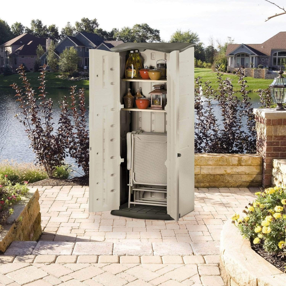Rubbermaid Compact Vertical Shed flooring detail highlights durable, maintenance-free base.