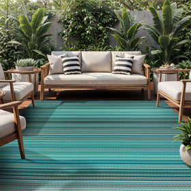 Rugshop reversible blue outdoor rug for beach outings, two looks in one rug