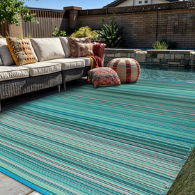 Rugshop stripe rug on camping site, stain-resistant and weather-ready
