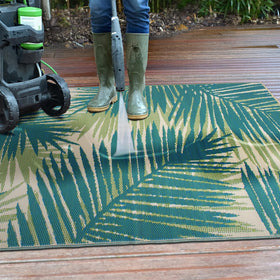 Rugshop travel-ready outdoor rug; great for picnics and RV trips.