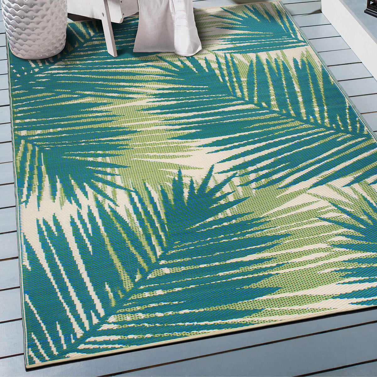 Rugshop tropical floral reversible rug with vibrant pattern for patios and decks.