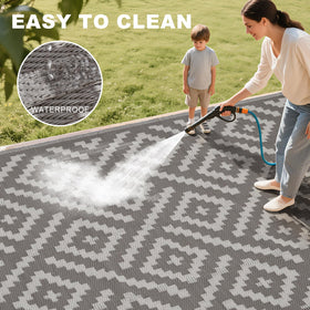 RURALITY lightweight rug design ideal for camping or picnics.