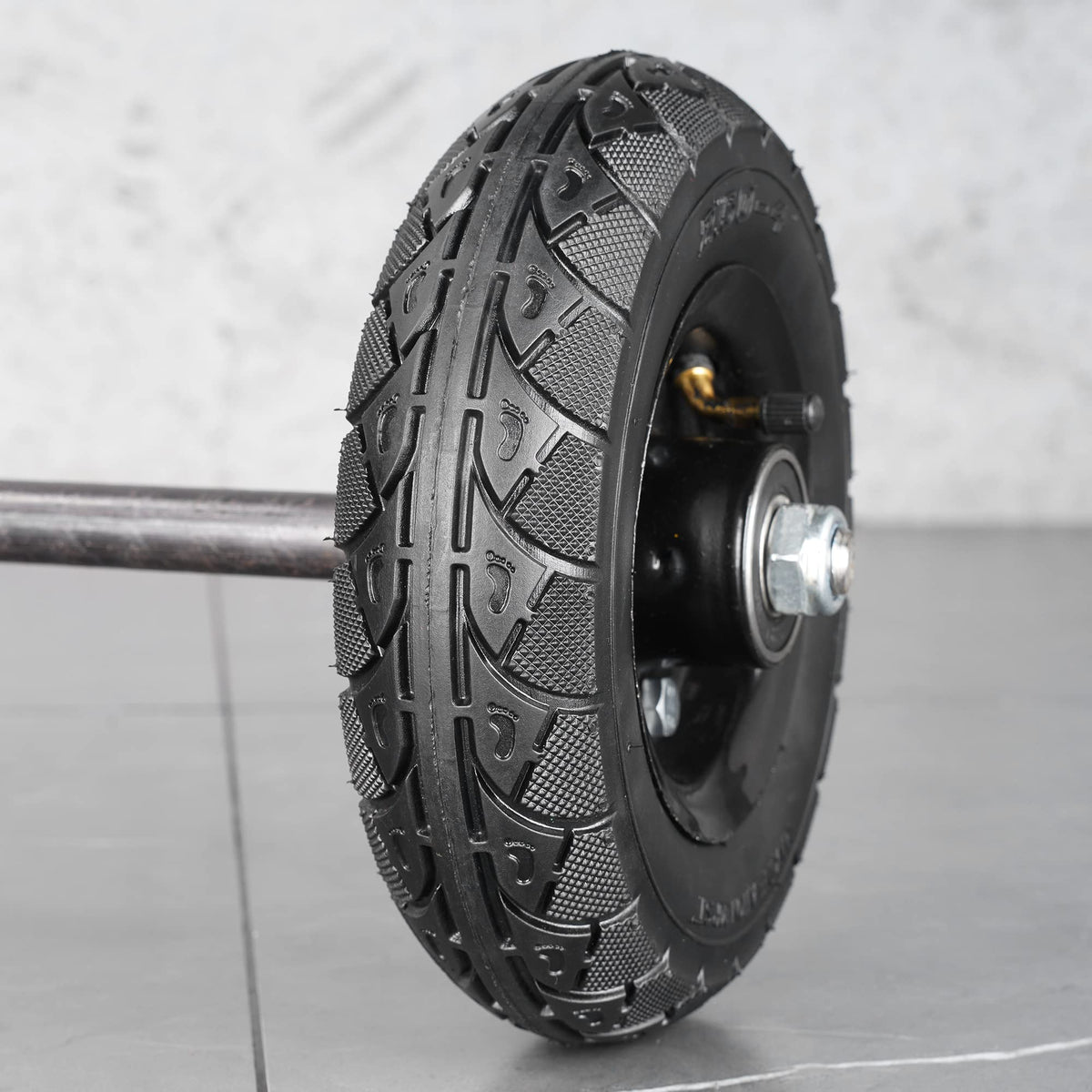 RUTU butyl inner tube delivers long air retention for fewer reinflations.