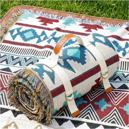 RYCHIC 2-in-1 outdoor blanket with woven top and Oxford base for cozy picnics.