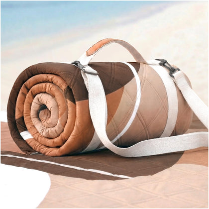 RYCHIC waterproof picnic blanket on the beach, ideal for family gatherings
