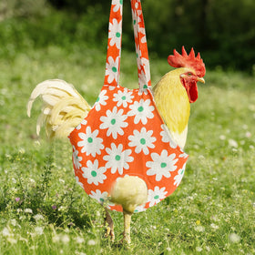 Ryetvok soft edge padding protects poultry during transport.