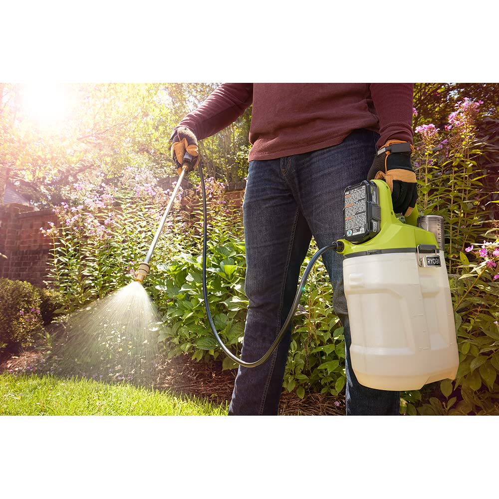 RYOBI adjustable nozzle and detachable wand enable versatile spraying tasks.
