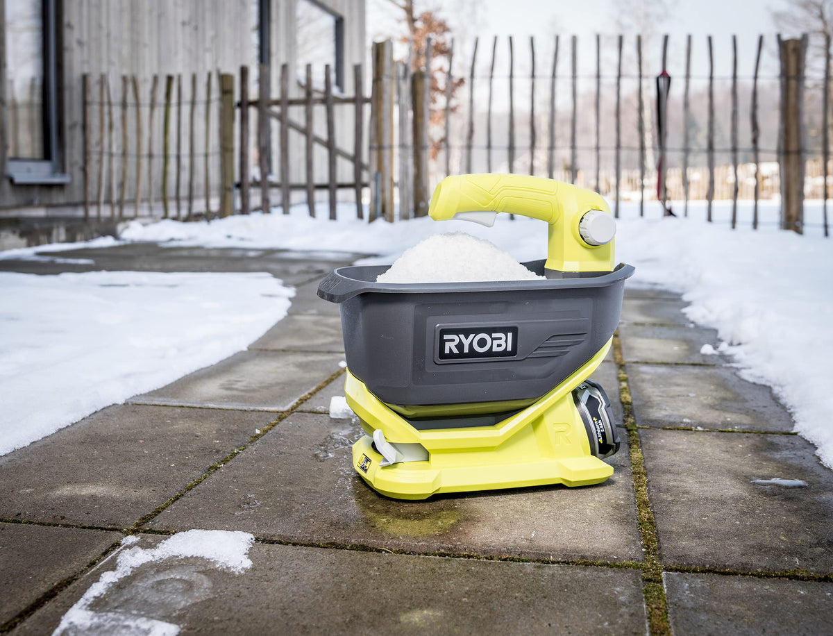 RYOBI OSS1800 adjustable-flow-rate control enables precise, even coverage.