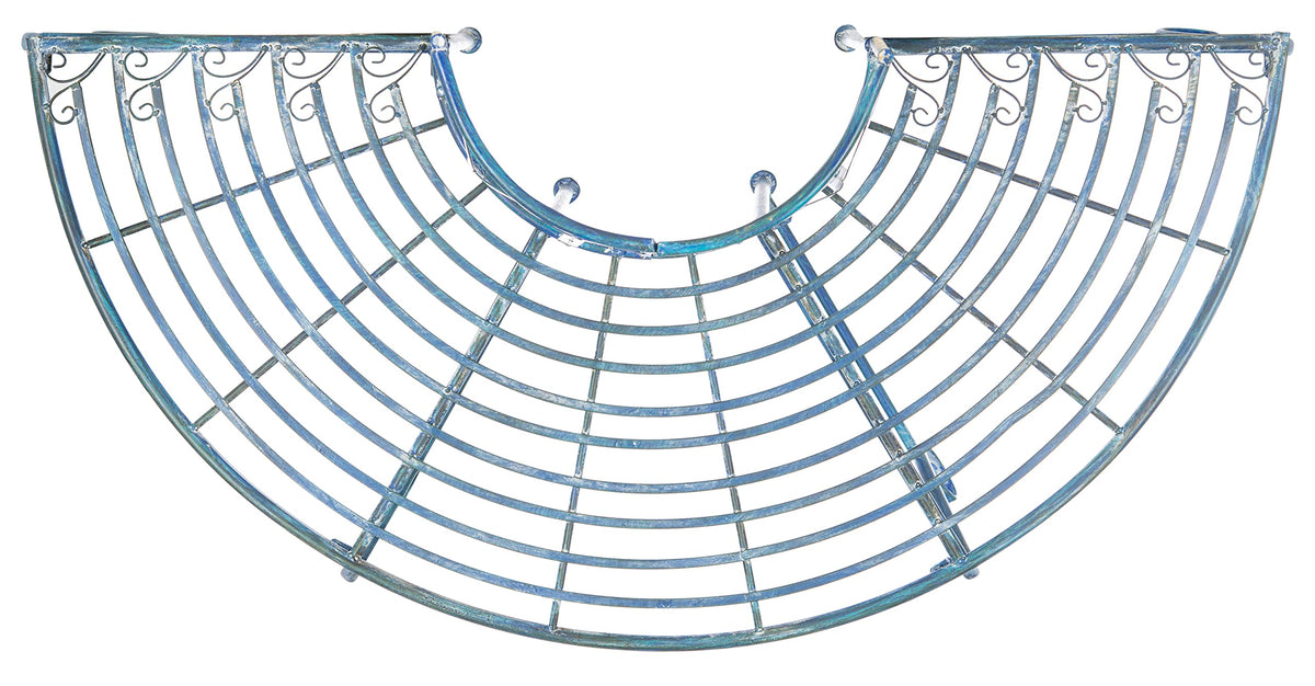 Close-up of seat detail and wrap-around curve around the tree.