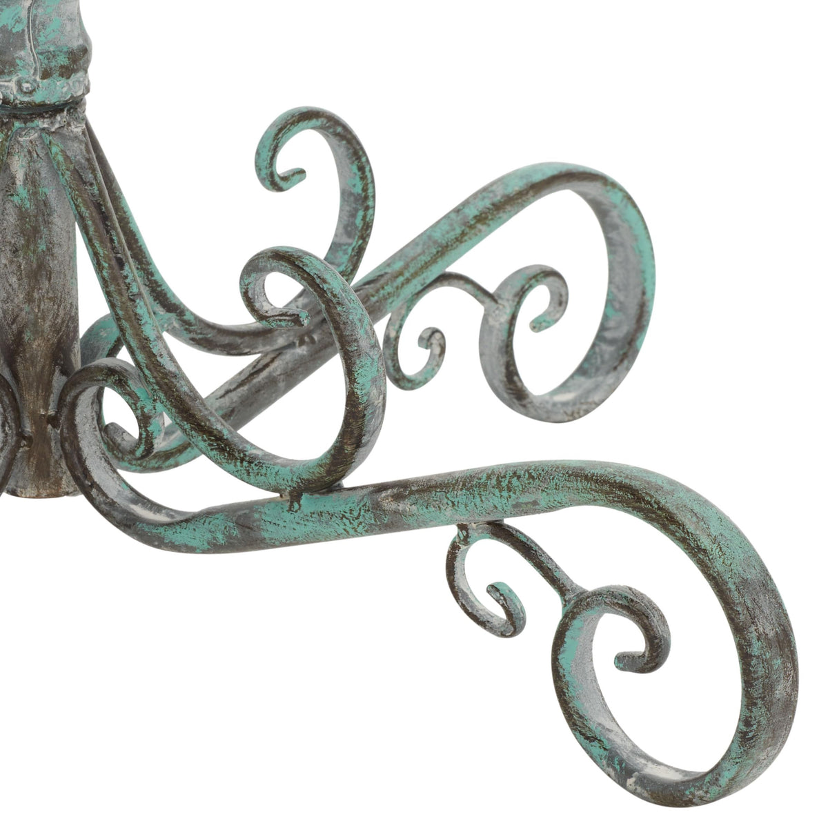 SAFAVIEH 22-inch bird bath boosts curb appeal and invites birds