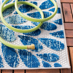 Safavieh Cabana outdoor rug 4x6 grey-blue patio layout; ideal for outdoor spaces.
