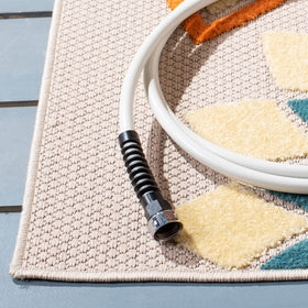 SAFAVIEH Cabana pattern close-up showing durable, stain-resistant fibers