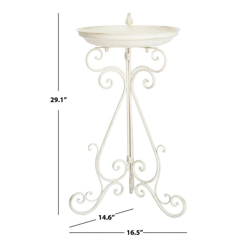 SAFAVIEH Ashlan outdoor decor reflects timeless New York craftsmanship.