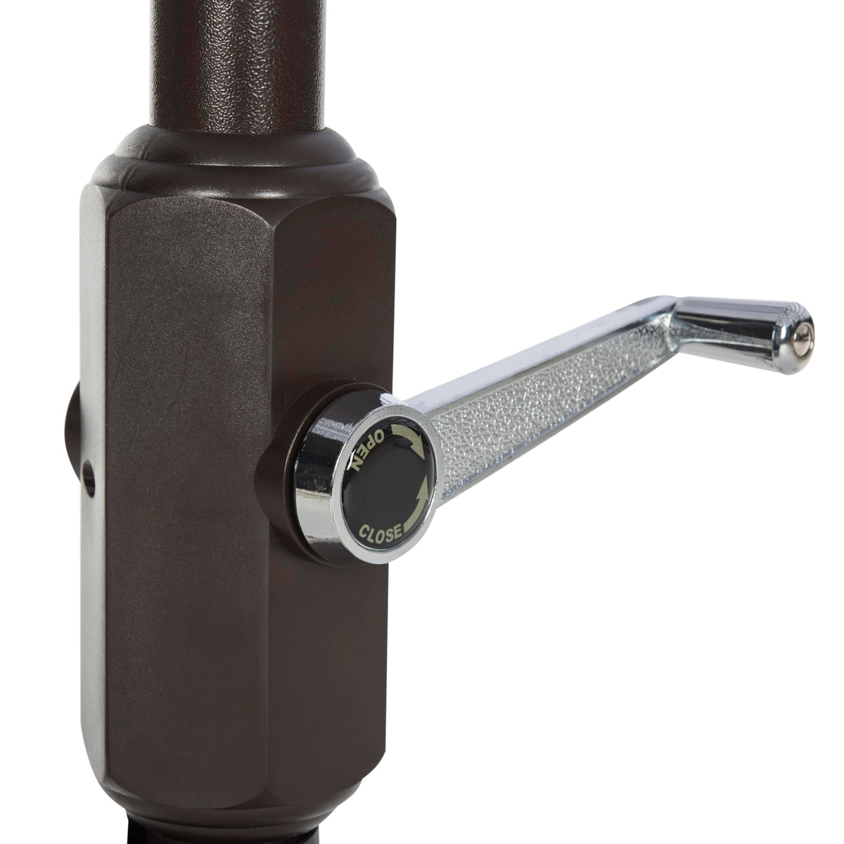 Safavieh Venice 9ft brown aluminum pole provides sturdy deck support.