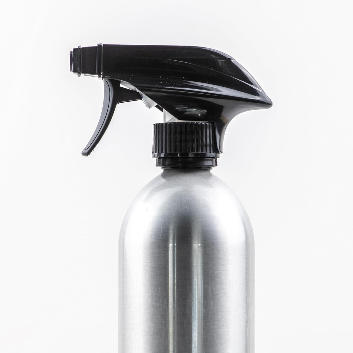 Safe Housekeeping leak-proof bottle emphasizes durable metal construction for daily use