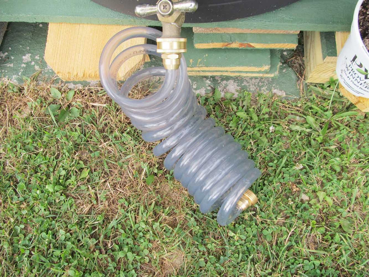 SANFU EVA recoil hose ideal for outdoor cleaning and porch washing.