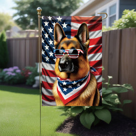 Saoplasa double-sided USA flag print; visible from both sides in yard.