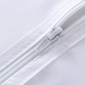 SARAFLORA machine-washable tablecloth for easy cleanup.