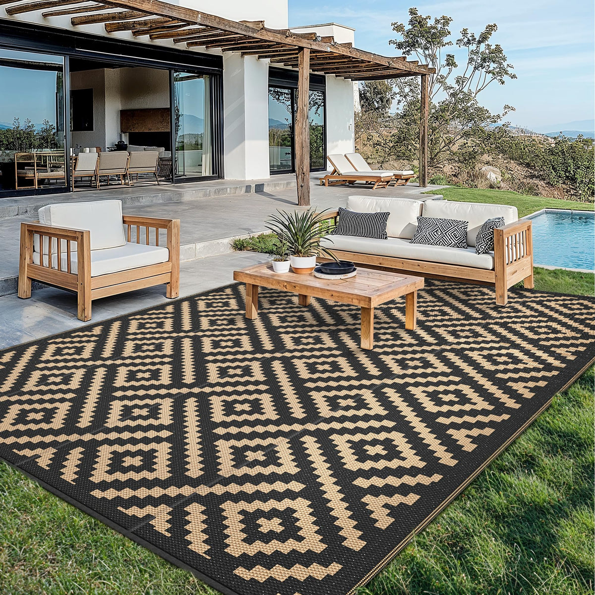 Sarben outdoor rug is waterproof and easy to clean with hose or cloth.