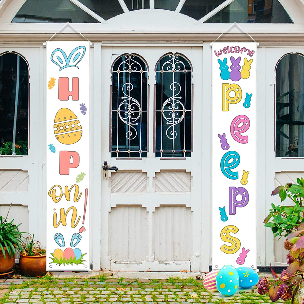 Sarybei front-door display banner boosts curb appeal.