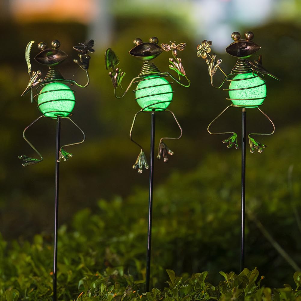 SATHGA antique bronze finish frog stake adds classic outdoor charm