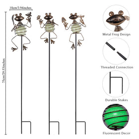 SATHGA spring-loaded frog stake moves with breeze