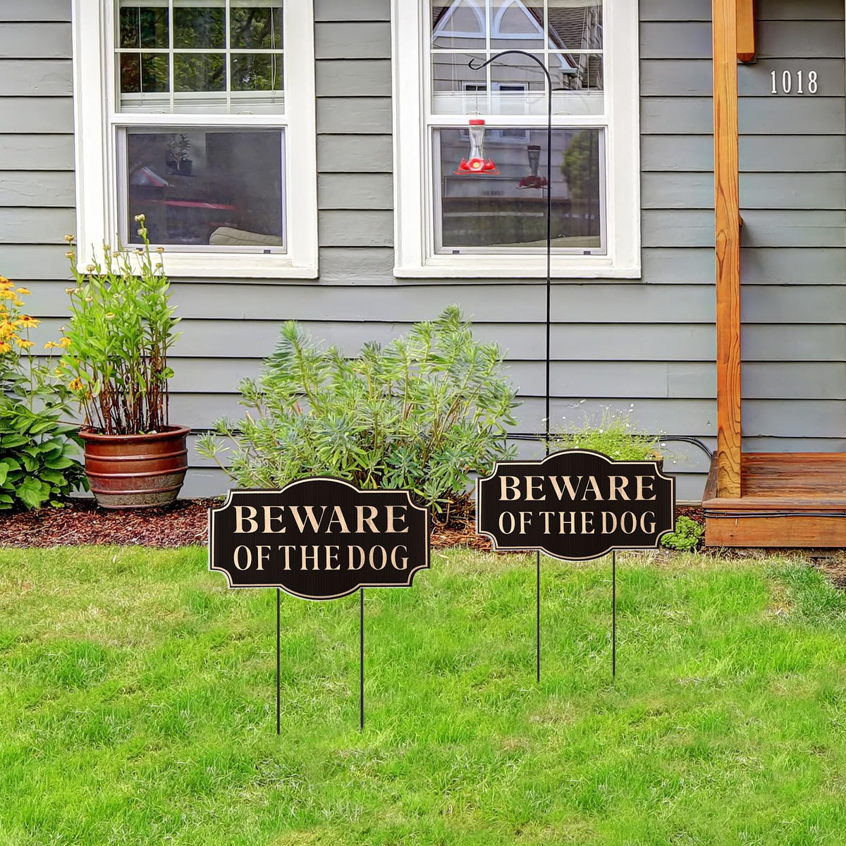 Sawysine 11.8 by 6.7 inch sign for clear garden warning.