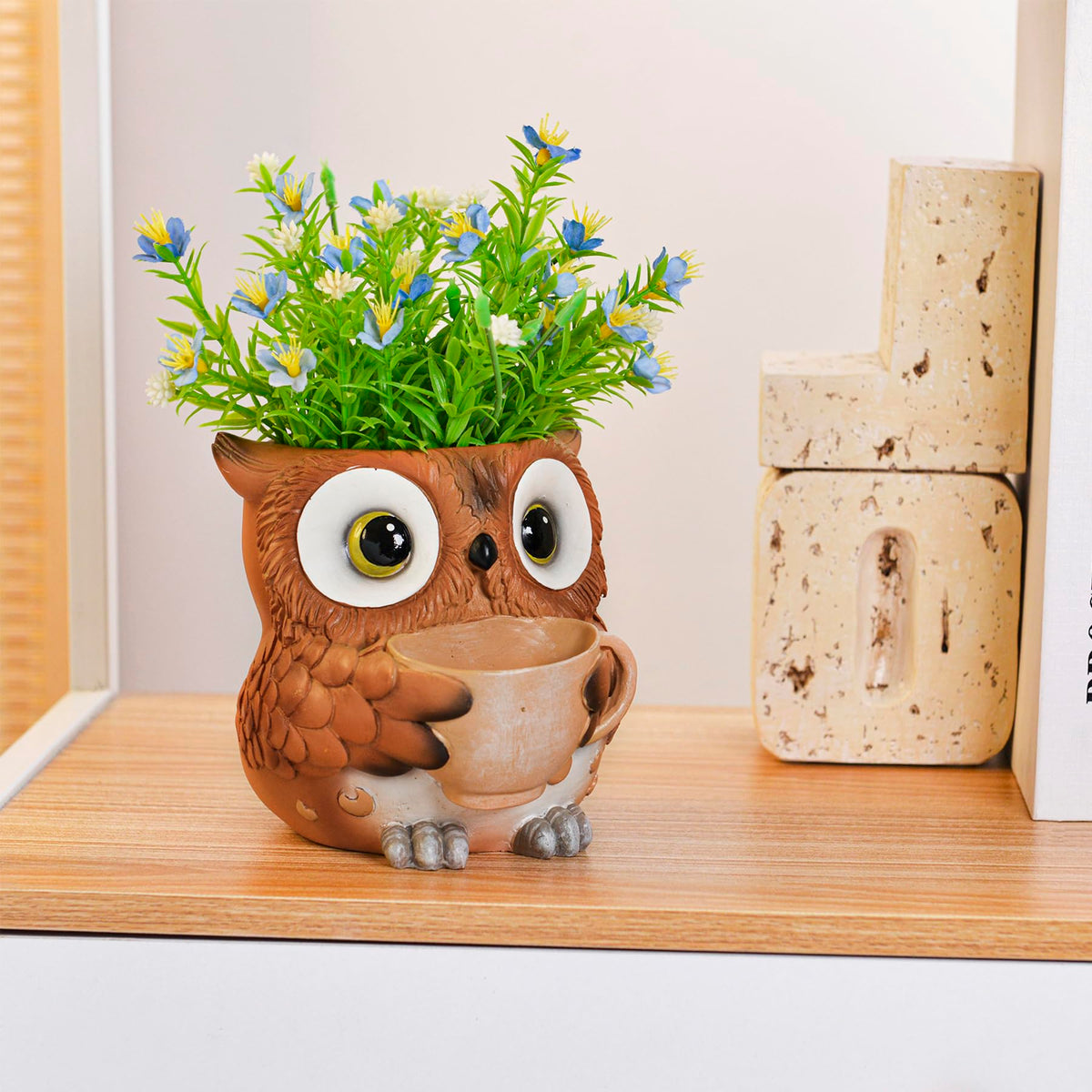 Saysmile compact owl planter decorates windowsills while nurturing healthy plant growth.