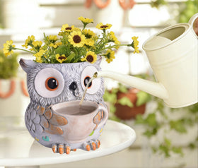 Saysmile Owl Pot indoor-outdoor use makes a versatile centerpiece for rooms