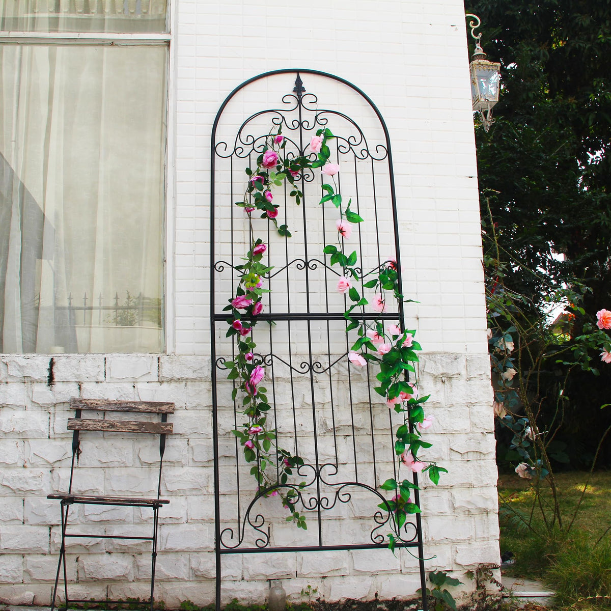 SCENDOR Garden Trellis ivy climbing demonstrates plant support.