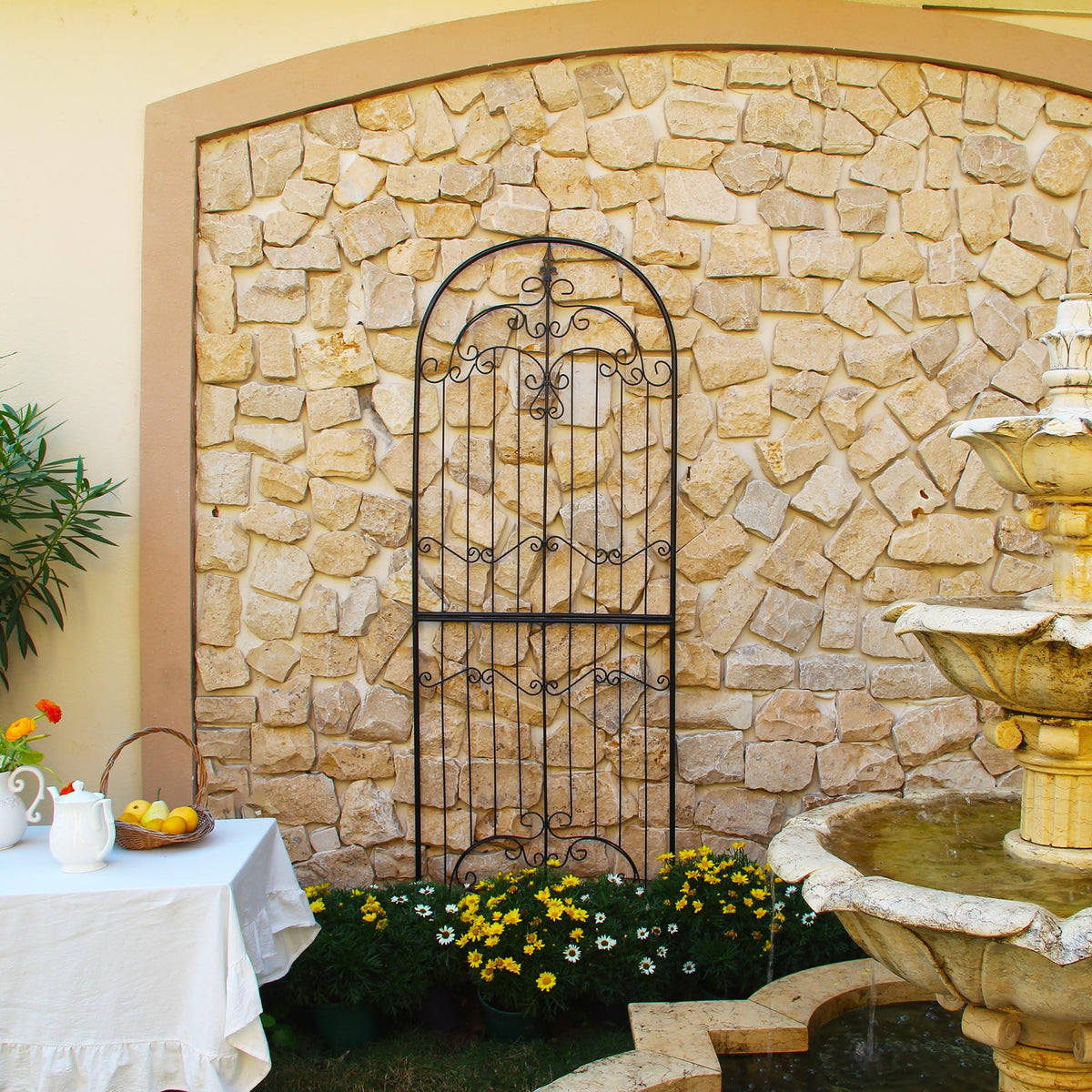 SCENDOR Garden Trellis vegetable support suits tomatoes and cucumbers.