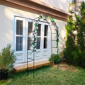 SCENDOR wedding arch as ceremony backdrop or decorative focal point.