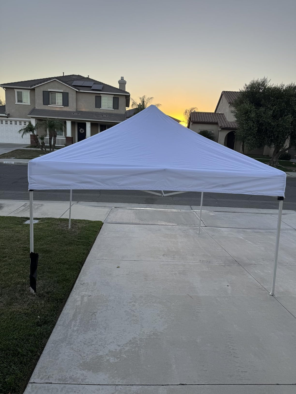 SCOCANOPY white 10x10 replacement cover side view ready for fast booth assembly.