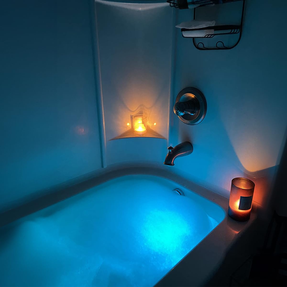 Seagenck bath light in shower area adds ambient shimmer