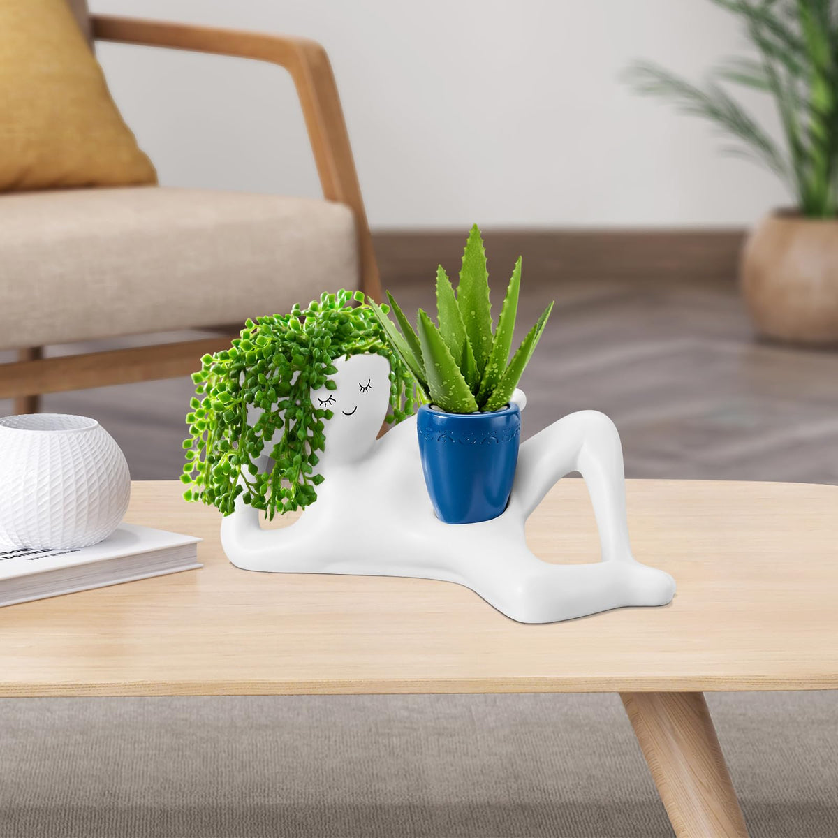 Sederikun two-tone blue planter adds personality to home decor