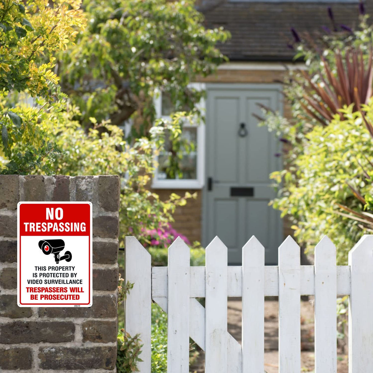SEHINU pre-drilled holes enable quick mounting on fences or walls