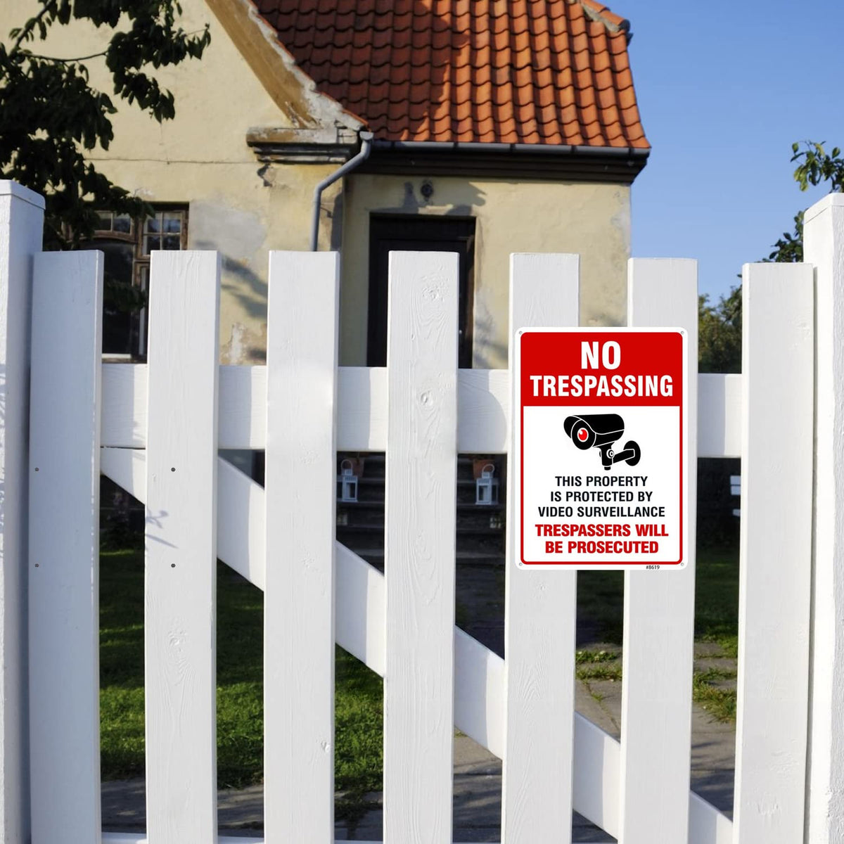 SEHINU red and white signs offer high visibility for property boundaries