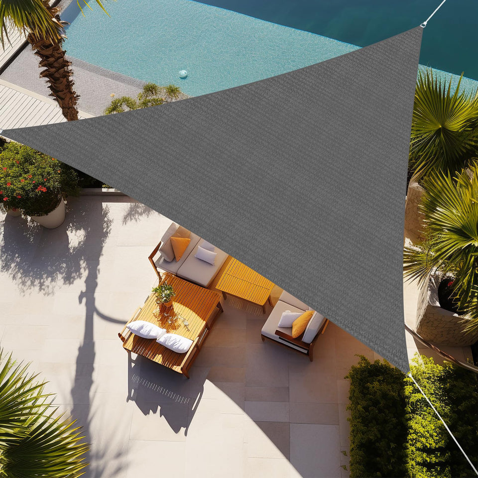 Shade&Beyond triangle sail edge close-up showing breathable shade and quality.