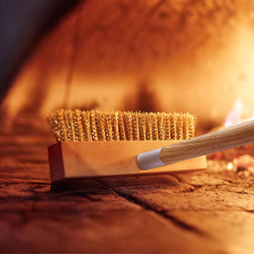 SHANGPEIXUAN two-part wooden handle enables easy storage and assembly.