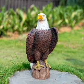 SHAODIE eagle sculpture adds a bold patriotic accent to any outdoor setting