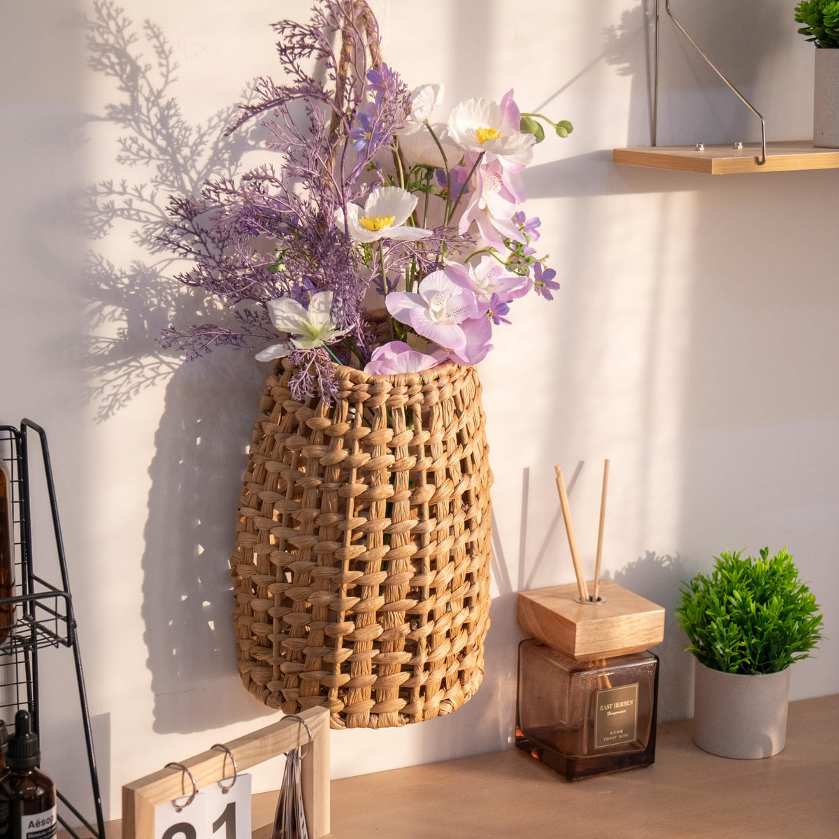 SHCMSADO wall decor basket highlights natural weave and rustic style