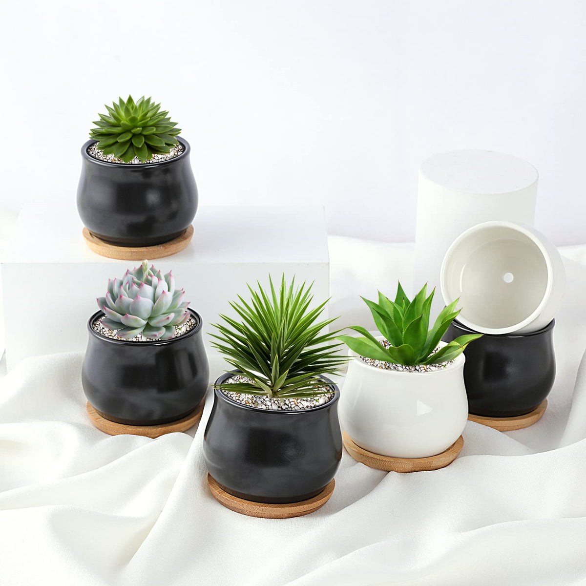 SHECIPIN ceramic pot close-up shows jade-like glaze
