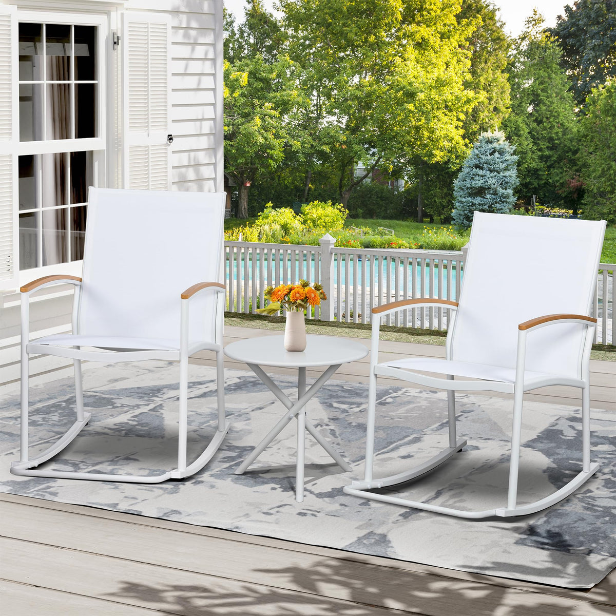 Shintenchi front porch decor with a compact outdoor set