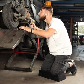 SHINY-V extra-thick knee cushion delivers elevated, cushioned support