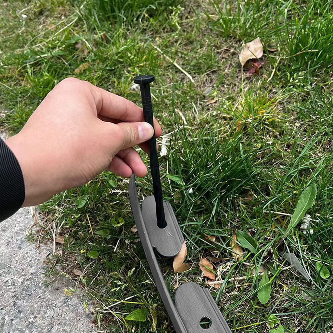 Shsyue edging adapts to uneven or sloped ground with proper method