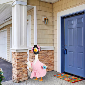 Shyyween goose outfit curler headpiece adds casual stylish flair.
