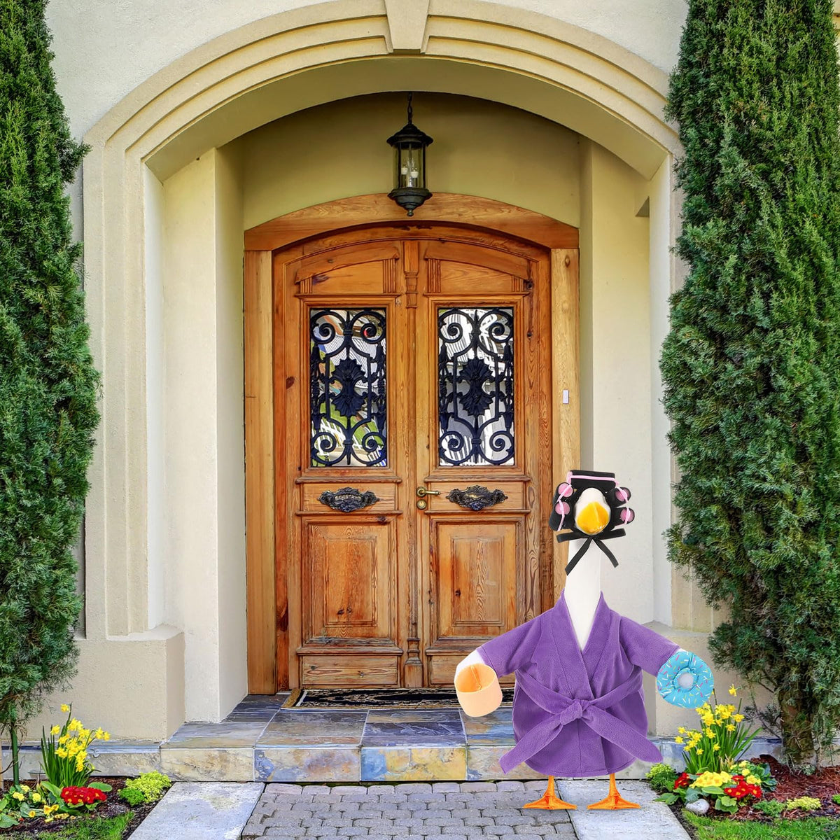 Shyyween Goose Outfit fits 17-inch lawn geese for easy dressing