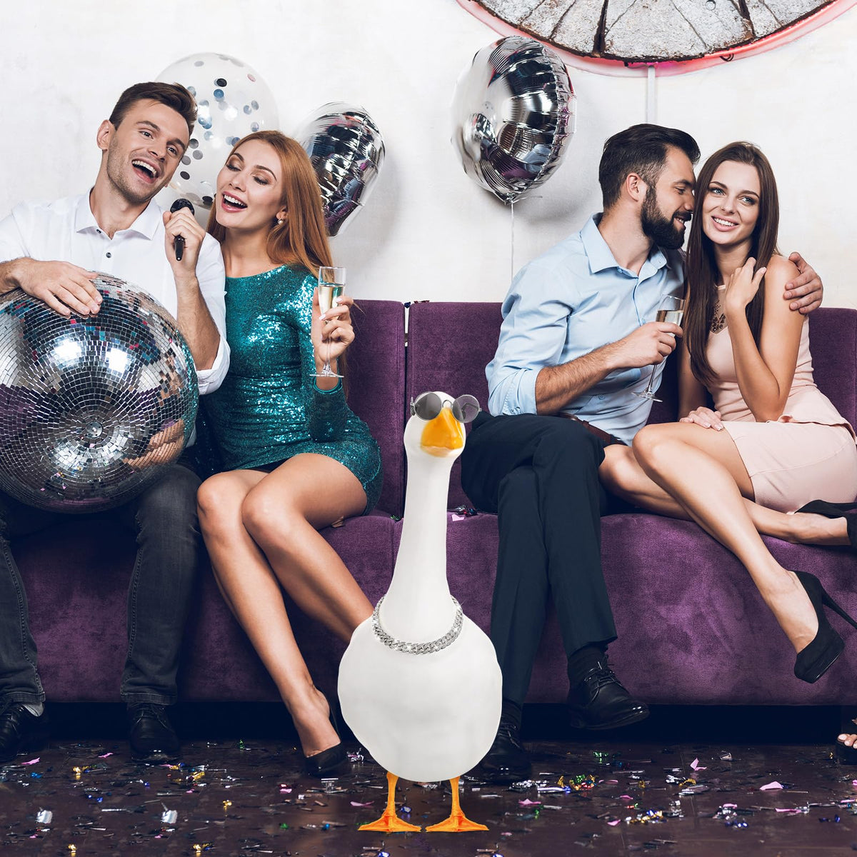 Shyyween lawn geese cosplay boosts photo opportunities at summer parties