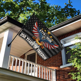 Siixoi outdoor wall-hanging flag for easy installation at home.